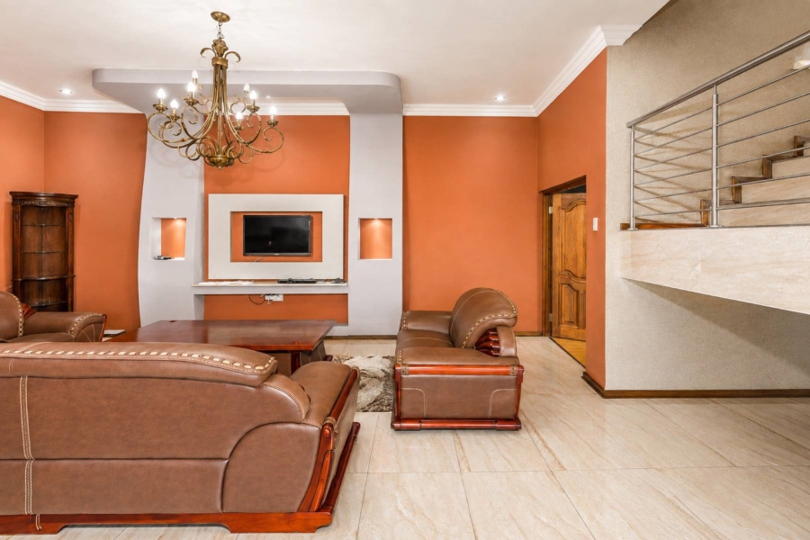 5 Bedroom Property for Sale in Xanadu Eco Park North West